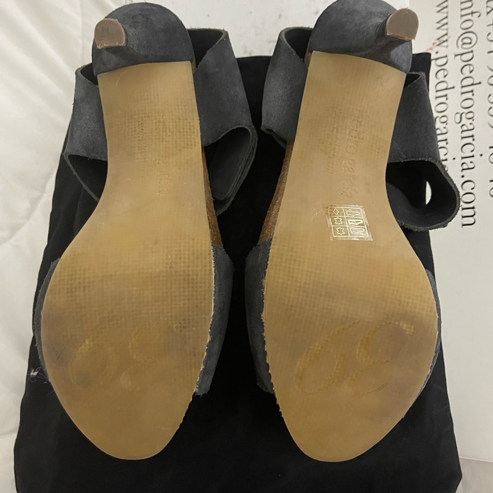Pedro García Lila Black Suede Ankle Strap Sandal 9 US / 39 EU women’s shoe - Picture 3 of 6